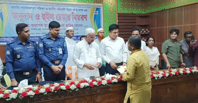 মহিলা ও শিশু বিষয়ক মন্ত্রী ডা এ জেড এম জাহিদ হোসেন